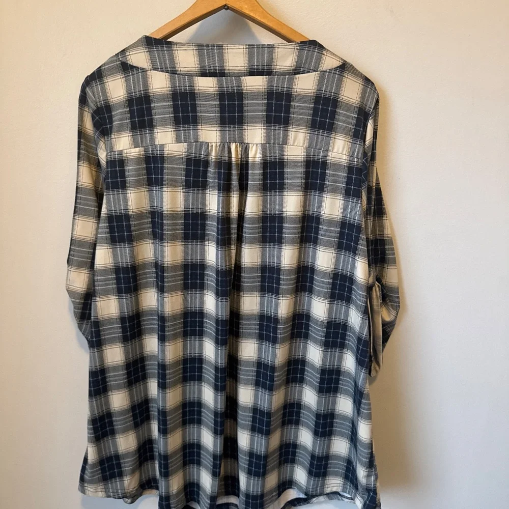 Super soft plaid blouse with 3/4 length sleeve - Picture 5 of 5